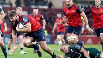 Brilliant Bonus Point Win Lifts Munster To Top Of The Table