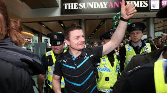 #BehindTheGreen: Ireland Squad Receive Rapturous Welcome In Dublin