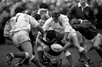 Interprovincial Rugby Championship 12/11/1988 Ulster vs Leinster Nick Popplewell of Leinster with the ball Mandatory Credit ©INPHO/Billy Stickland