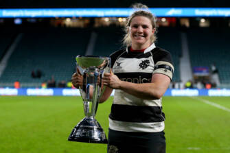 Ciara Griffin celebrates with the Killik Cup after the game 27/11/2021