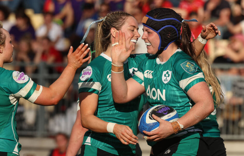 Brittany Hogan celebrates scoring a try with Stacey Flood 30/3/2025