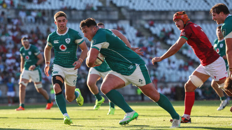 Thomas Clarkson runs in to score his sides sixth try 12/7/2025