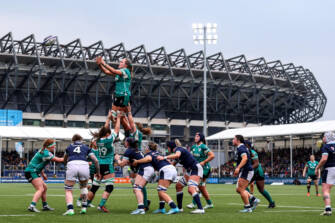 Fiona Tuite wins a lineout 26/4/2025