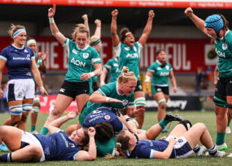Molly Scuffil-McCabe, Clíodhna Moloney-MacDonald, Brittany Hogan celebrate Sadhbh McGrath’s try 2/8/2025