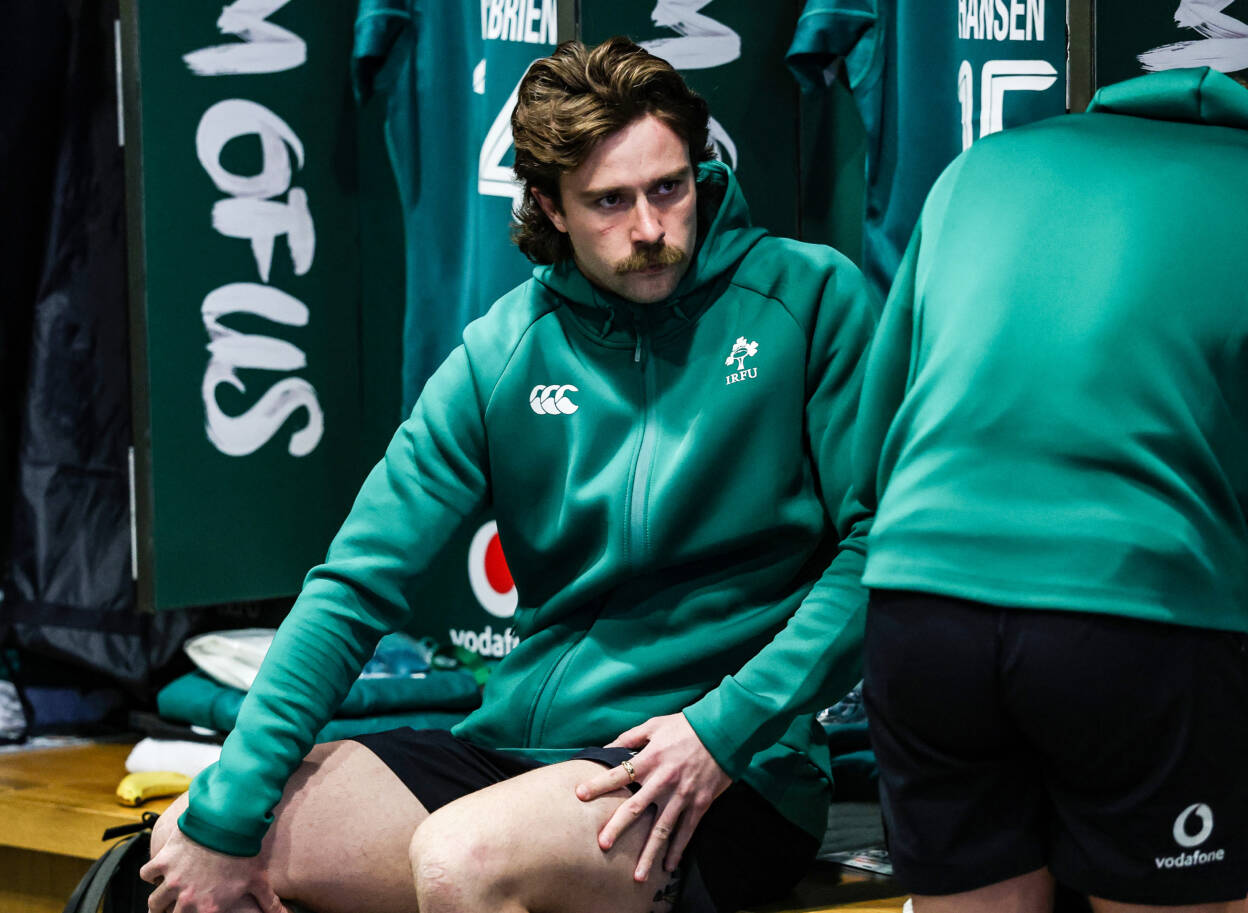 Mack Hansen in the dressing room ahead of the match 15/11/2025