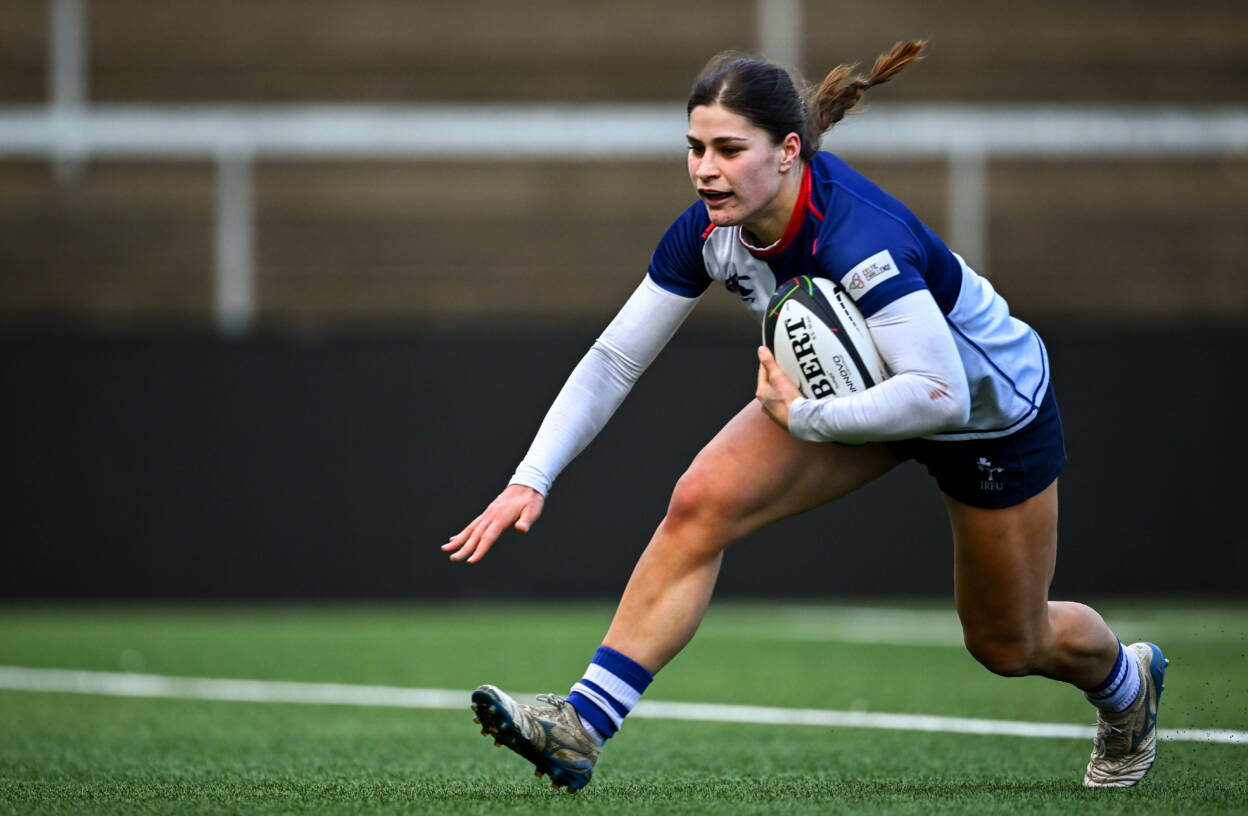 Wolfhounds Blitz Brython Thunder With 11-Try Display