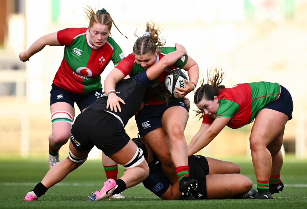 Clovers Outgun Glasgow Warriors To Build Celtic Challenge Momentum