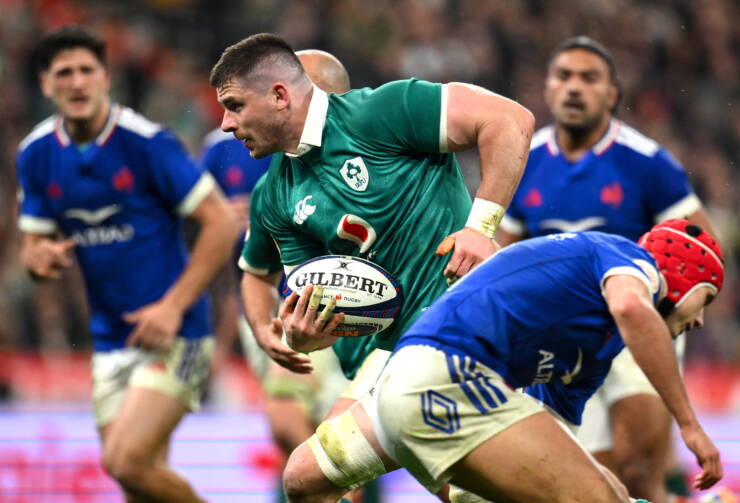 5 February 2026; Nick Timoney of Ireland gets past Louis Bielle-Biarrey of France on his way to scoring his side's first try during the Guinness 6 Nations Rugby Championship match between France and Ireland at Stade de France in Paris, France. Photo by Brendan Moran/Sportsfile
