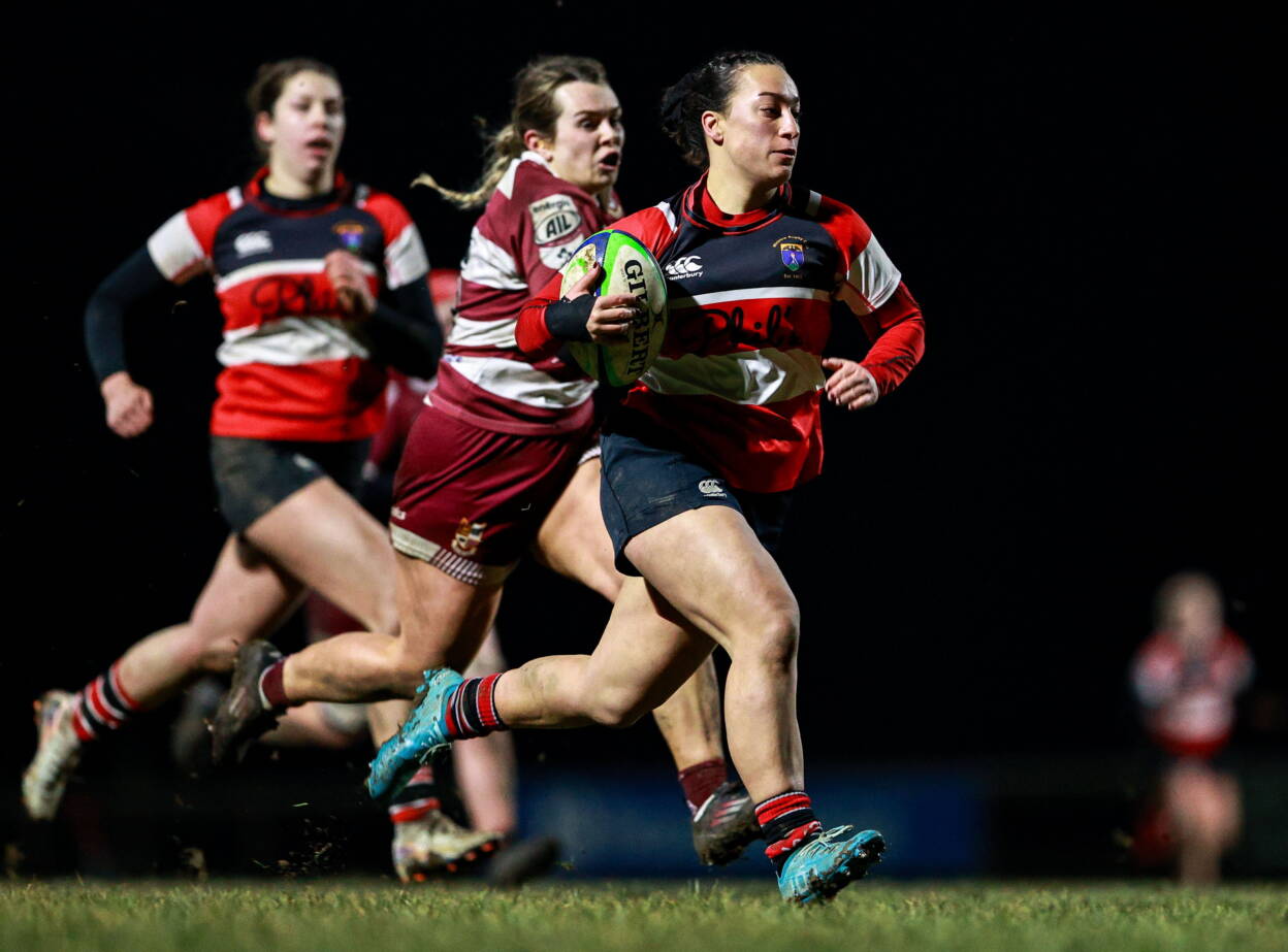 Wicklow's Nicola Schmidt is pictured on her way to the try-line against Tullow