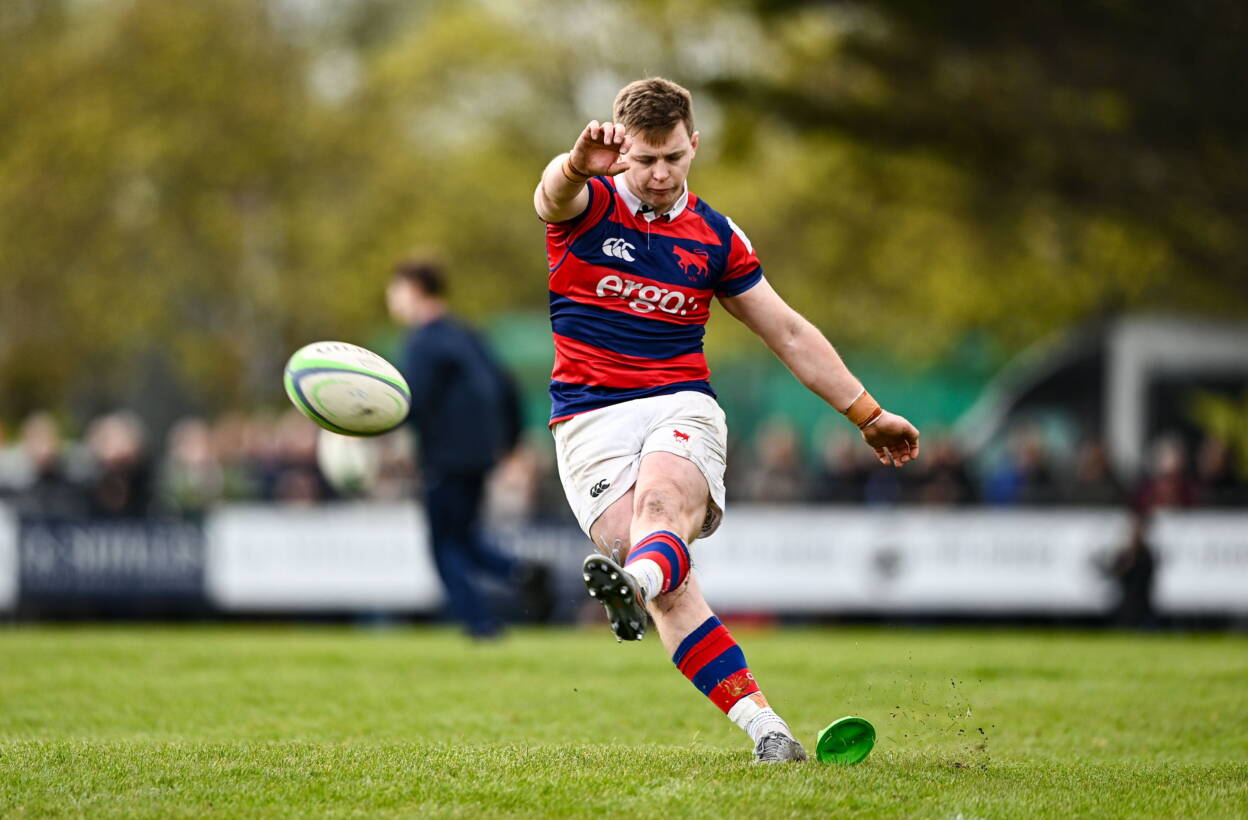 Clontarf out-half Conor Kelly was in fine form with the boot against Lansdowne
