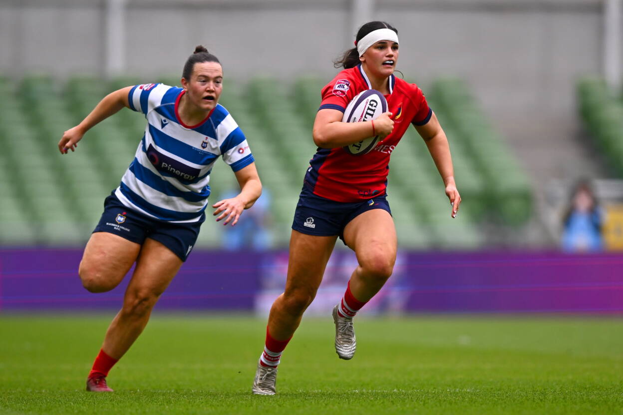 Winger Clara Barrett breaks forward for UL Bohs
