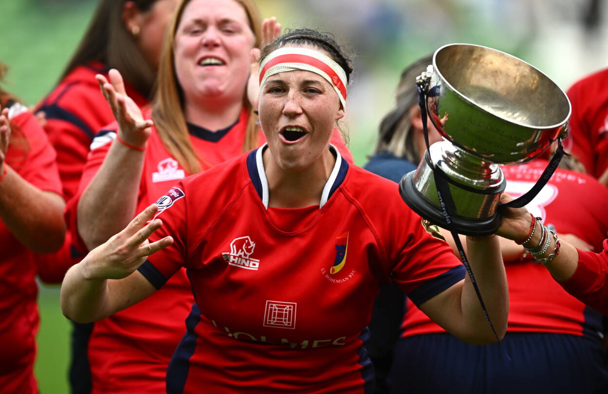 Captain Chloe Pearse with the All-Ireland League trophy