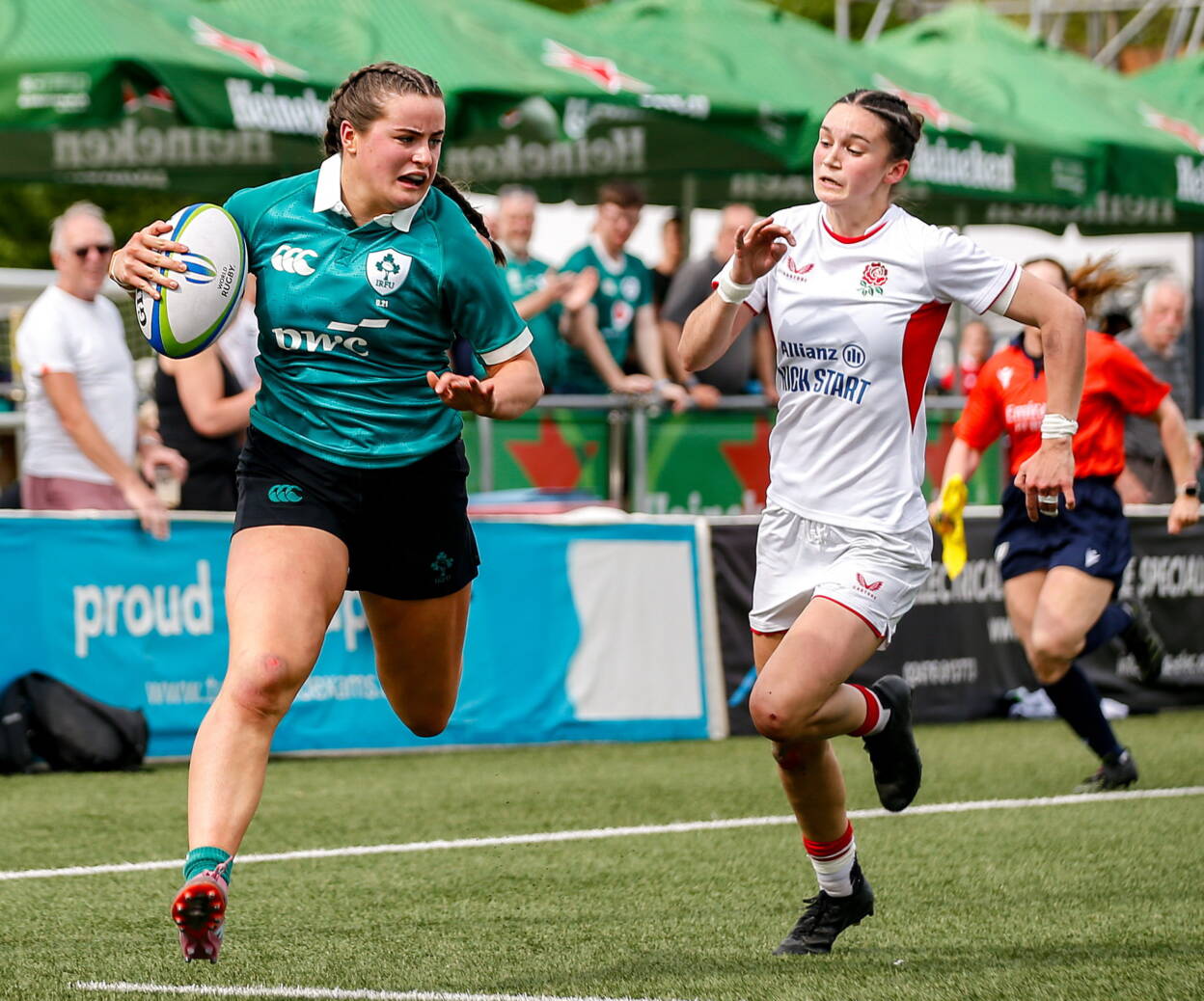 Katie Corrigan runs in the Ireland U-21s' opening try against England