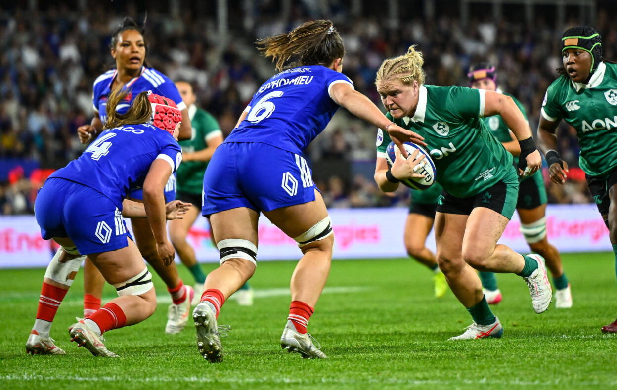 ClÃodhna Moloney-MacDonald makes a carry against France