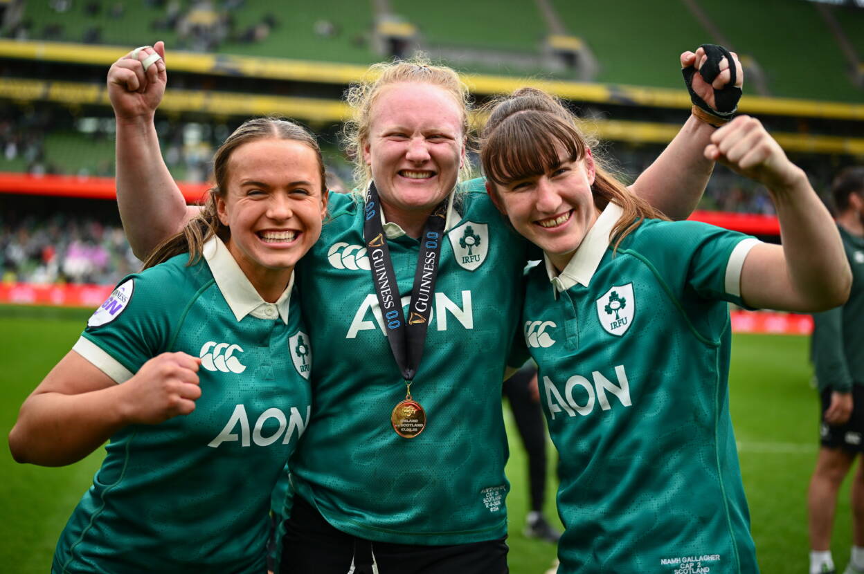 Robyn O'Connor with player-of-the-match Aoife Wafer and Niamh Gallagher