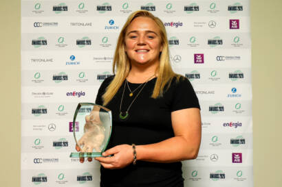 Clíodhna Moloney-MacDonald with her award