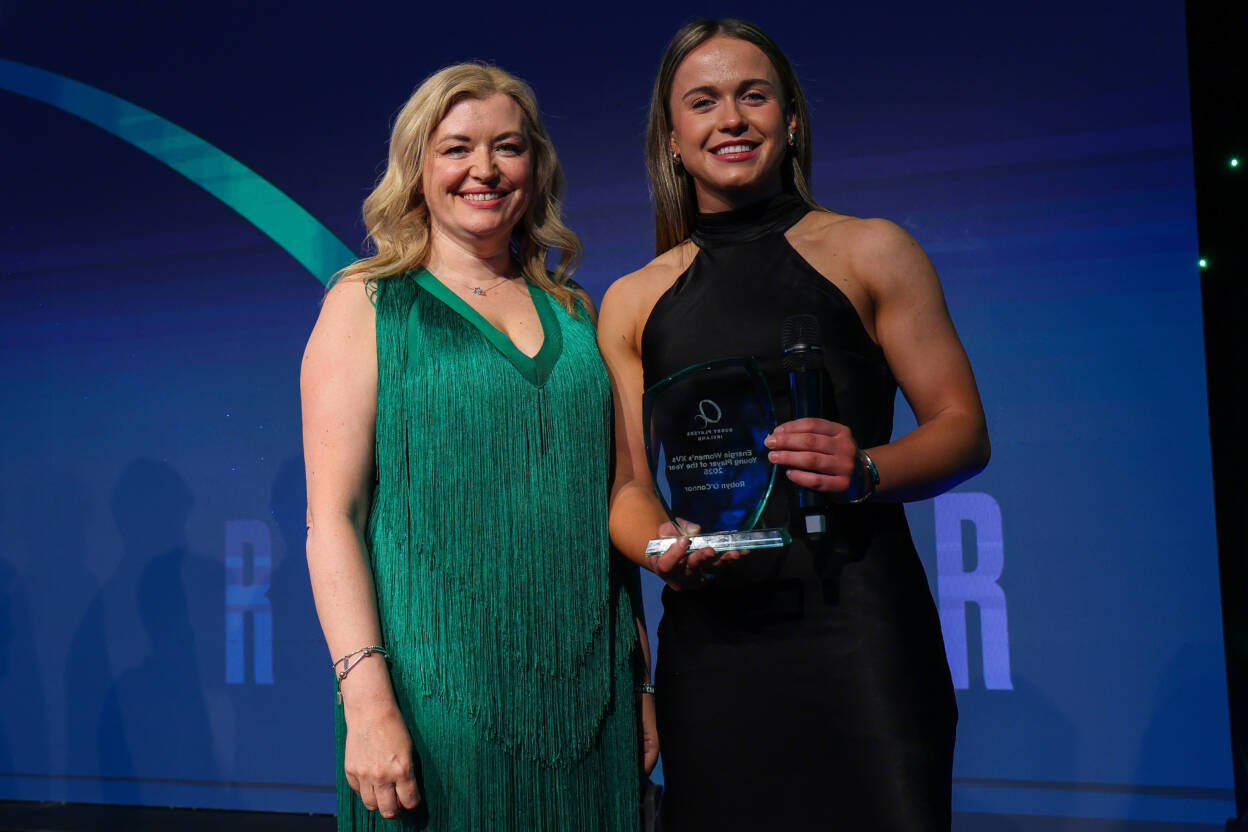 Robyn O'Connor receives her Young Player of the Year award